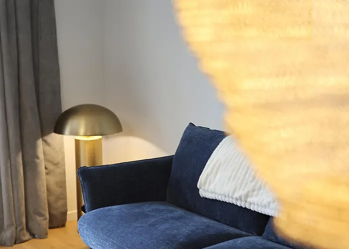 Outremer - Douceur Bleue Au Centre De *